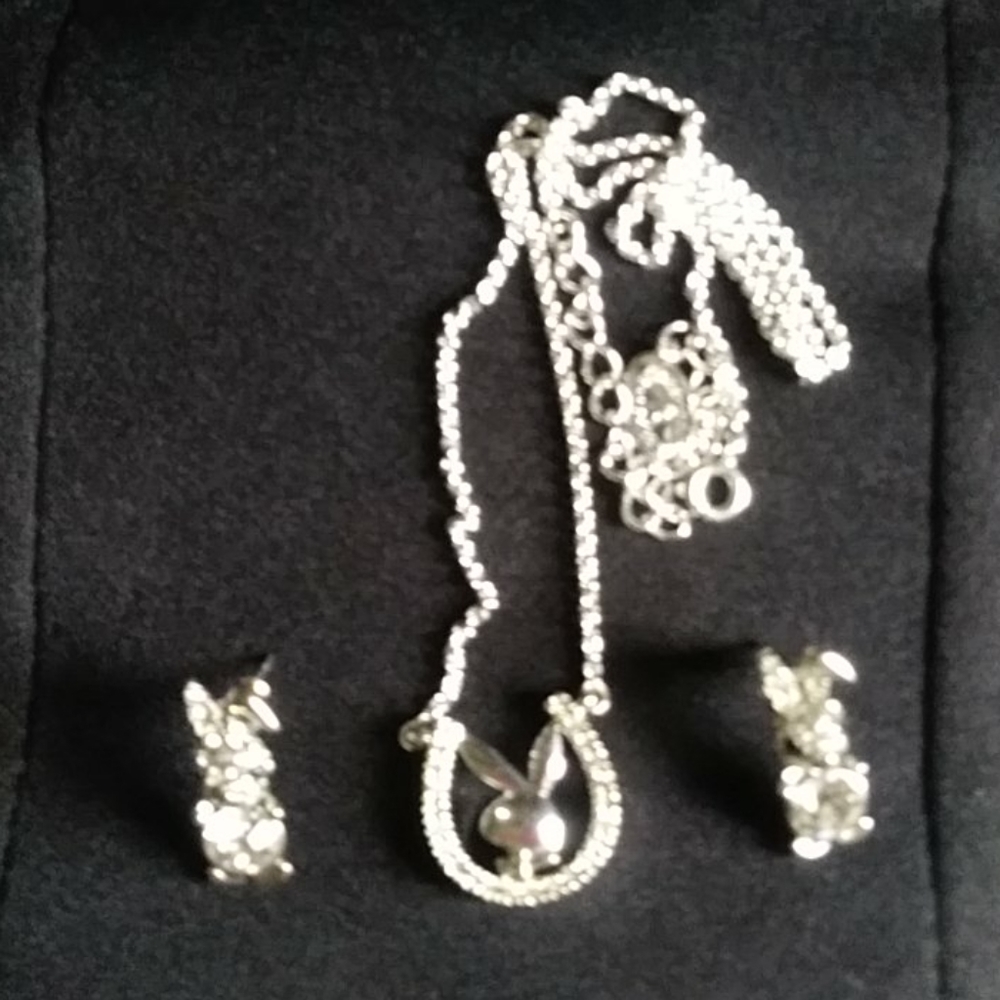 Playboy necklace and earing set